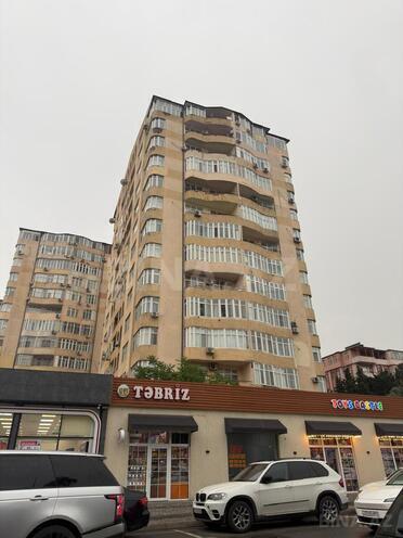 Satılır 3 otaqlı yeni tikili 130 m², 8-ci mikrorayon q., photo 1 from 14