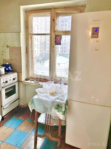 Продаётся 3-комн. вторичка 75 м², м. Кара Караев, photo 8 from 11