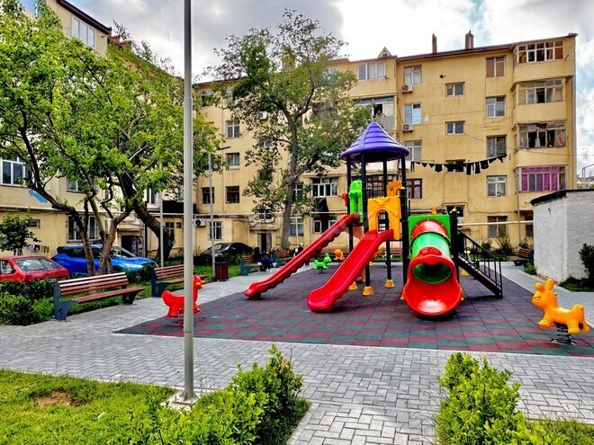 Satılır 3 otaqlı köhnə tikili 75 m², Qara Qarayev m., photo 1 from 12