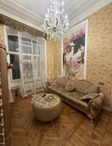 İcarəyə verilir 3 otaqlı köhnə tikili 75 m², 28 May m., photo 1 from 12