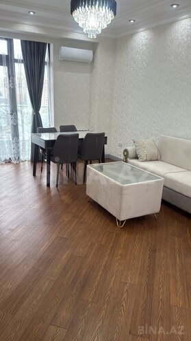 Сдаётся 2-комн. новостройка 70 м², м. 8 ноября, photo 1 from 12