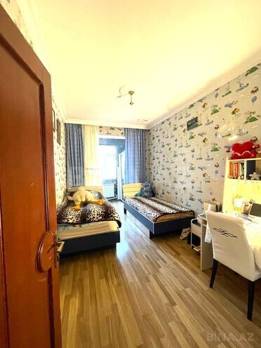 Продаётся 4-комн. вторичка 100 м², м. Халглар Достлугу, photo 8 from 24