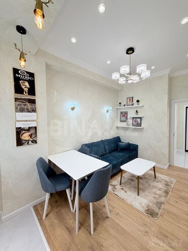 Продаётся 2-комн. новостройка 40 м², м. Кара Караев, photo 1 from 11