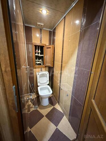 Satılır 4 otaqlı köhnə tikili 110 m², Xalqlar Dostluğu m., photo 10 from 11