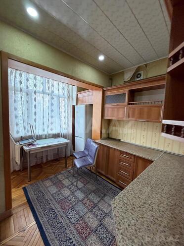 Satılır 4 otaqlı köhnə tikili 110 m², Xalqlar Dostluğu m., photo 5 from 11