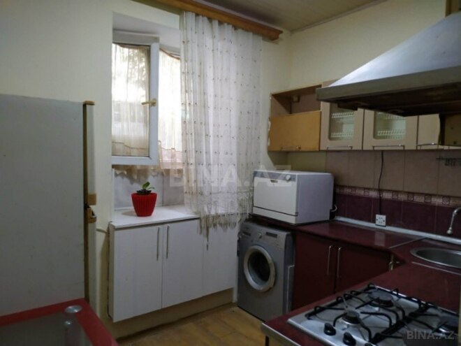 Satılır 2 otaqlı köhnə tikili 65 m², Nizami m., photo 4 from 14