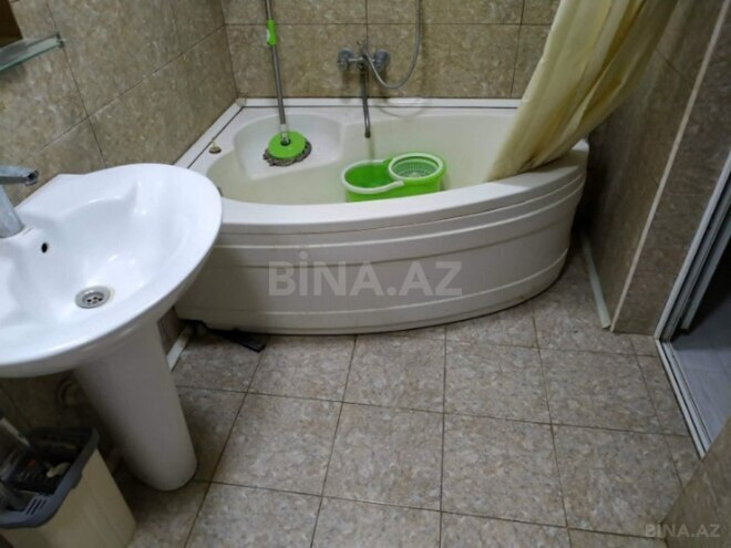 Satılır 2 otaqlı köhnə tikili 65 m², Nizami m., photo 12 from 14