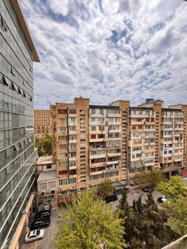 Satılır 3 otaqlı köhnə tikili 70 m², 28 May m., photo 13 from 20