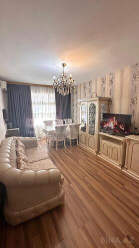 Satılır 2 otaqlı köhnə tikili 64 m², Xalqlar Dostluğu m., photo 1 from 14