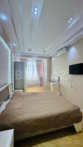Сдаётся 3-комн. новостройка 120 м², м. Низами, photo 24 from 30