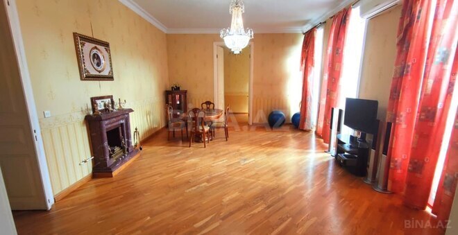 Satılır 4 otaqlı köhnə tikili 150 m², 28 May m., photo 9 from 24