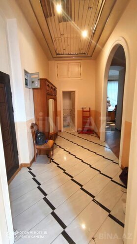 Satılır 4 otaqlı köhnə tikili 150 m², 28 May m., photo 12 from 24