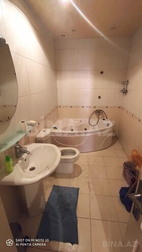 Satılır 4 otaqlı köhnə tikili 150 m², 28 May m., photo 18 from 24