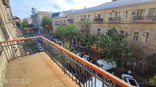Satılır 4 otaqlı köhnə tikili 150 m², 28 May m., photo 7 from 24