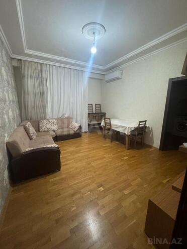 Сдаётся 3-комн. новостройка 90 м², м. Иншаатчылар, photo 1 from 8