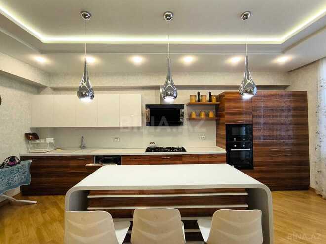 İcarəyə verilir 4 otaqlı yeni tikili 185 m², 28 May m., photo 12 from 18