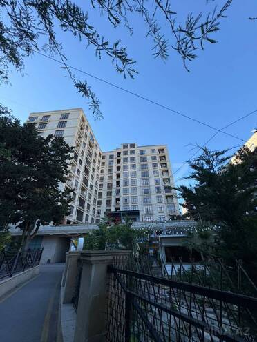Продаётся 3-комн. новостройка 180 м², м. Ахмедлы, photo 3 from 16