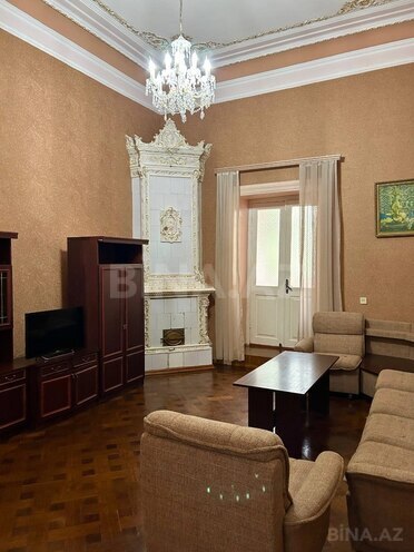 İcarəyə verilir 2 otaqlı köhnə tikili 65 m², Sahil m., photo 1 from 10