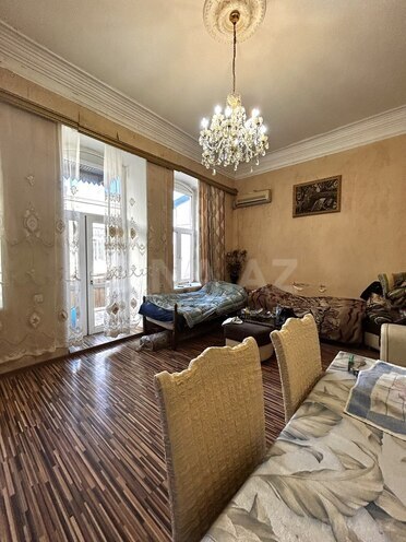 Satılır 2 otaqlı köhnə tikili 60 m², Nizami m., photo 5 from 14