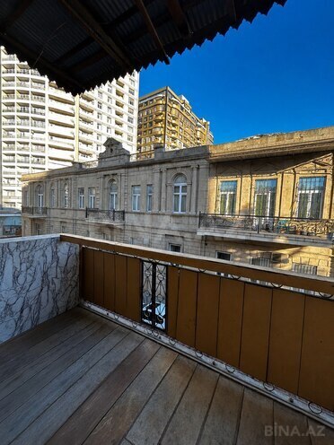 Satılır 2 otaqlı köhnə tikili 60 m², Nizami m., photo 1 from 14