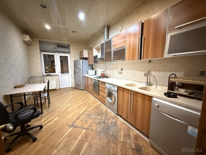 Сдаётся 3-комн. новостройка 130 м², м. Элмляр Академиясы, photo 9 from 16
