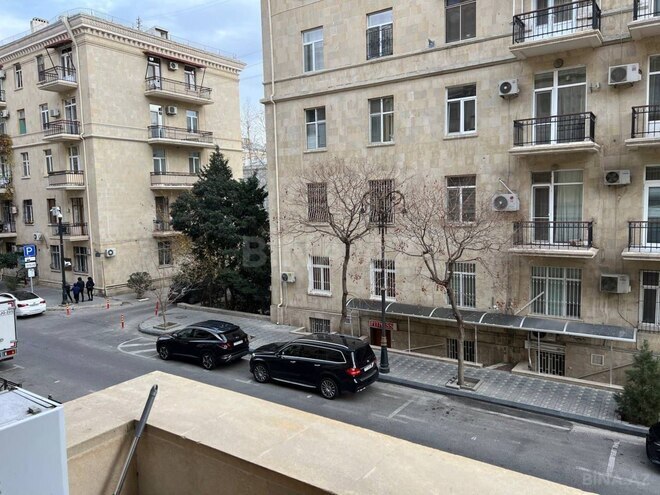 İcarəyə verilir 2 otaqlı köhnə tikili 65 m², Səbail r., photo 19 from 20
