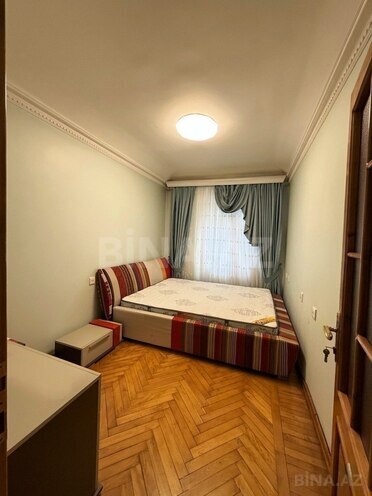 Satılır 3 otaqlı köhnə tikili 80 m², Nizami m., photo 5 from 14
