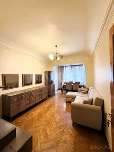 Satılır 3 otaqlı köhnə tikili 78 m², Nizami m., photo 3 from 14