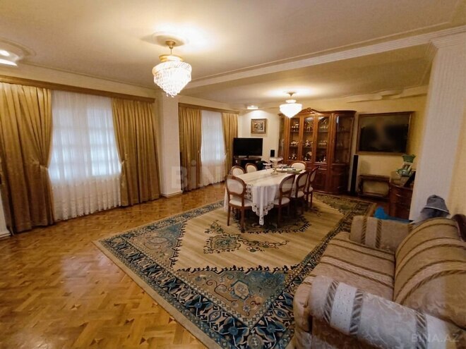 Satılır 5 otaqlı köhnə tikili 130 m², 8-ci mikrorayon q., photo 3 from 18