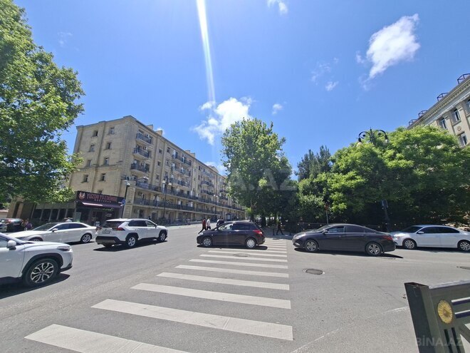 Сдаётся 2-комн. вторичка 60 м², Ясамальский р., photo 3 from 13