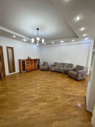 İcarəyə verilir 3 otaqlı yeni tikili 200 m², 28 May m., photo 6 from 9