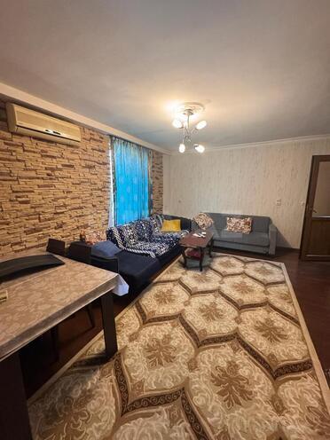 Сдаётся 2-комн. вторичка 68 м², м. Гянджлик, photo 1 from 10