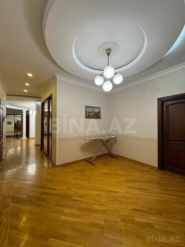 İcarəyə verilir 4 otaqlı yeni tikili 230 m², 28 May m., photo 26 from 31