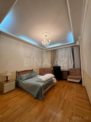 İcarəyə verilir 4 otaqlı yeni tikili 230 m², 28 May m., photo 15 from 31