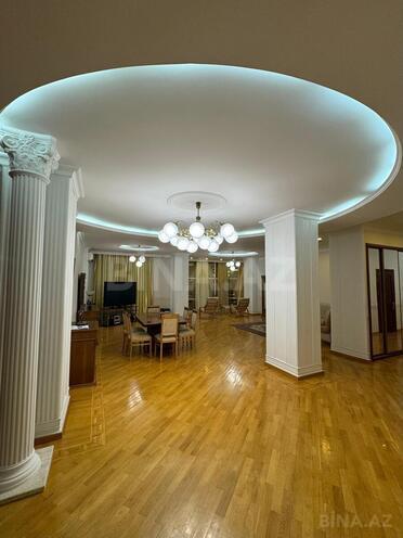 İcarəyə verilir 4 otaqlı yeni tikili 230 m², 28 May m., photo 7 from 31