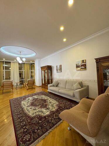 İcarəyə verilir 4 otaqlı yeni tikili 230 m², 28 May m., photo 4 from 31