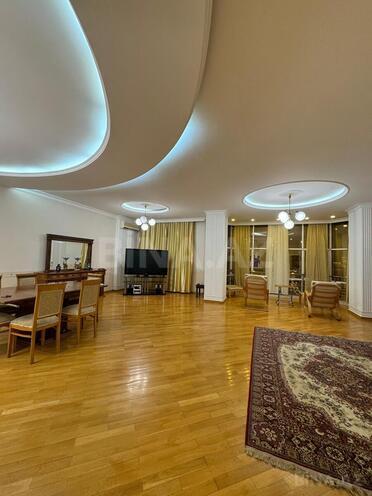 İcarəyə verilir 4 otaqlı yeni tikili 230 m², 28 May m., photo 5 from 31