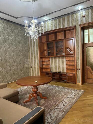 Satılır 3 otaqlı köhnə tikili 114 m², Sahil m., photo 3 from 13