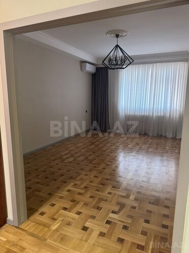 Сдаётся 3-комн. новостройка 100 м², м. 8 ноября, photo 6 from 12