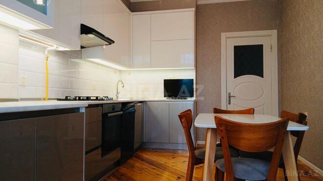İcarəyə verilir 3 otaqlı yeni tikili 150 m², İnşaatçılar m., photo 5 from 15