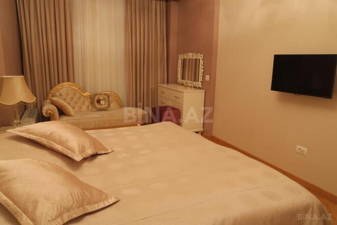 Продаётся 3-комн. новостройка 170 м², м. Низами, photo 4 from 23