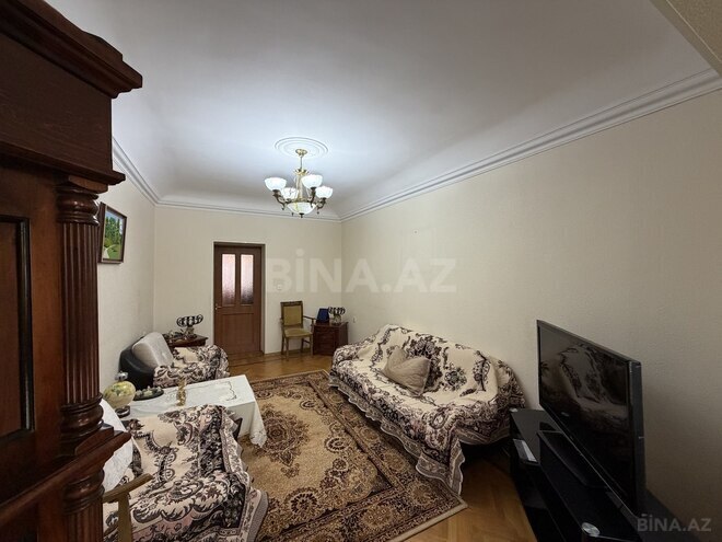 Продаётся 2-комн. вторичка 80 м², м. Элмляр Академиясы, photo 6 from 24