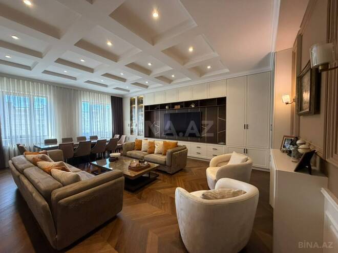 Satılır 7 otaqlı yeni tikili 285 m², 28 May m., photo 1 from 32