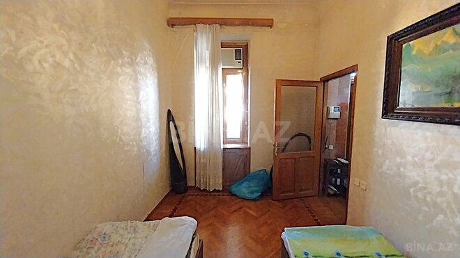 Satılır 3 otaqlı köhnə tikili 150 m², Sahil m., photo 22 from 29