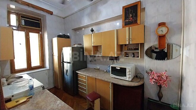 Satılır 3 otaqlı köhnə tikili 150 m², Sahil m., photo 16 from 29