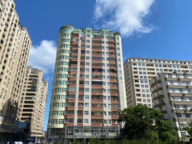 Продаётся 3-комн. новостройка 130 м², м. Гянджлик, photo 1 from 15