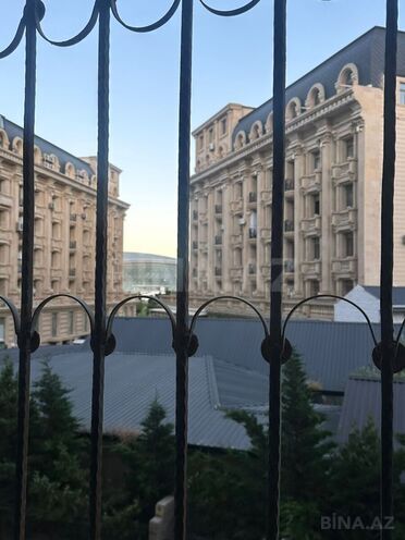 İcarəyə verilir 3 otaqlı yeni tikili 100 m², Bayıl q., photo 1 from 18