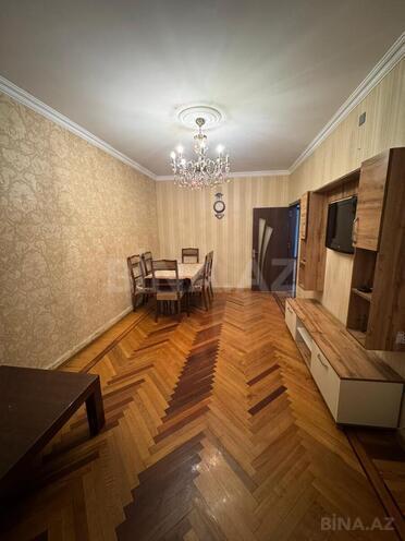 İcarəyə verilir 3 otaqlı köhnə tikili 80 m², İnşaatçılar m., photo 1 from 11