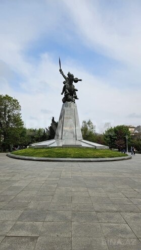 Satılır 3 otaqlı köhnə tikili 80 m², Nəsimi r., photo 1 from 10
