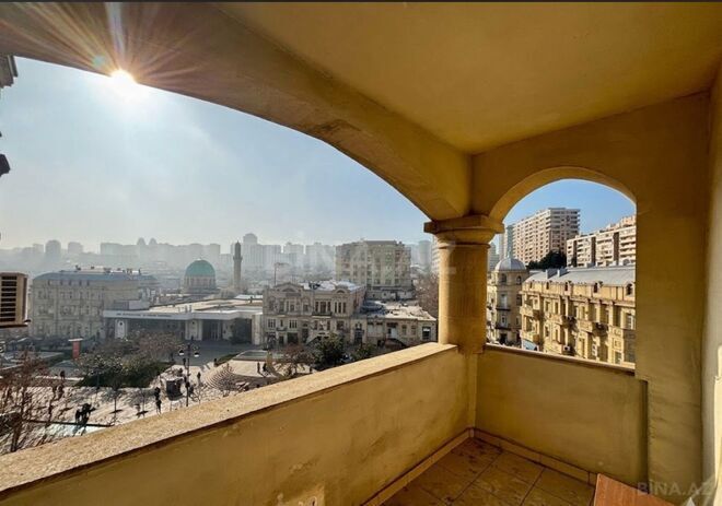 Satılır 3 otaqlı köhnə tikili 65 m², Nizami m., photo 1 from 17